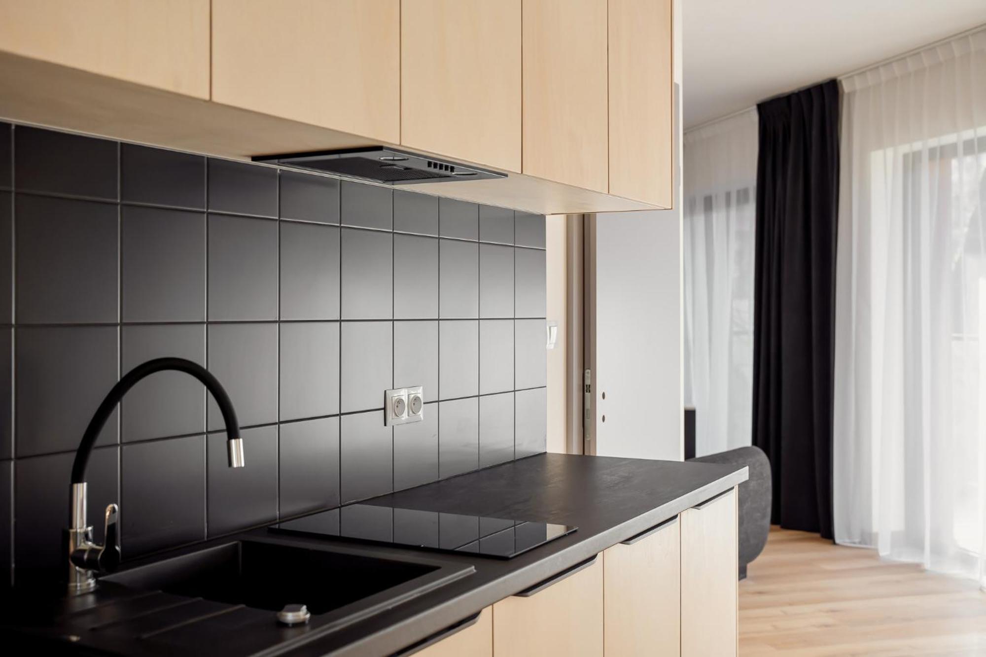 B27 Apartment *