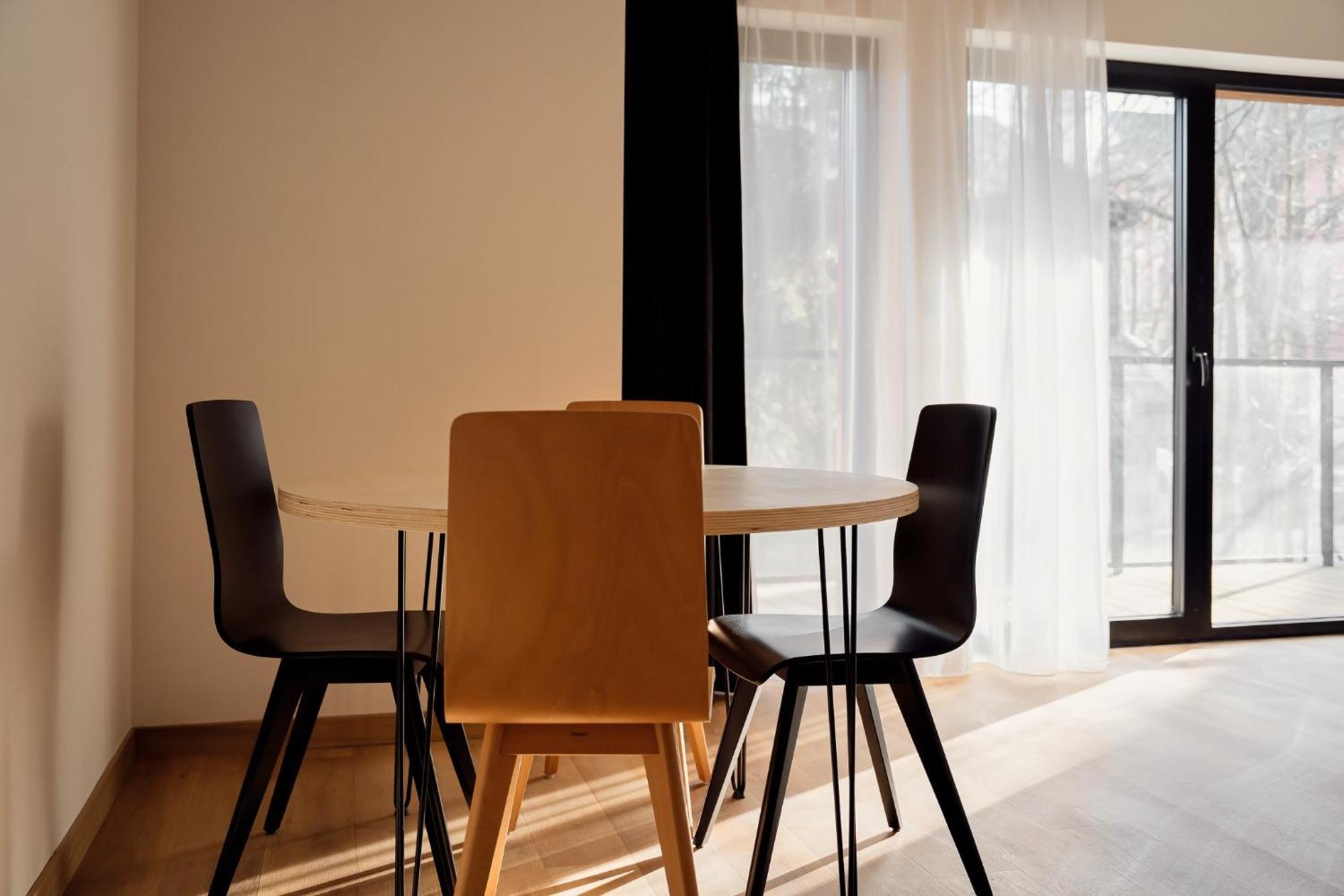 Apartment B27 *