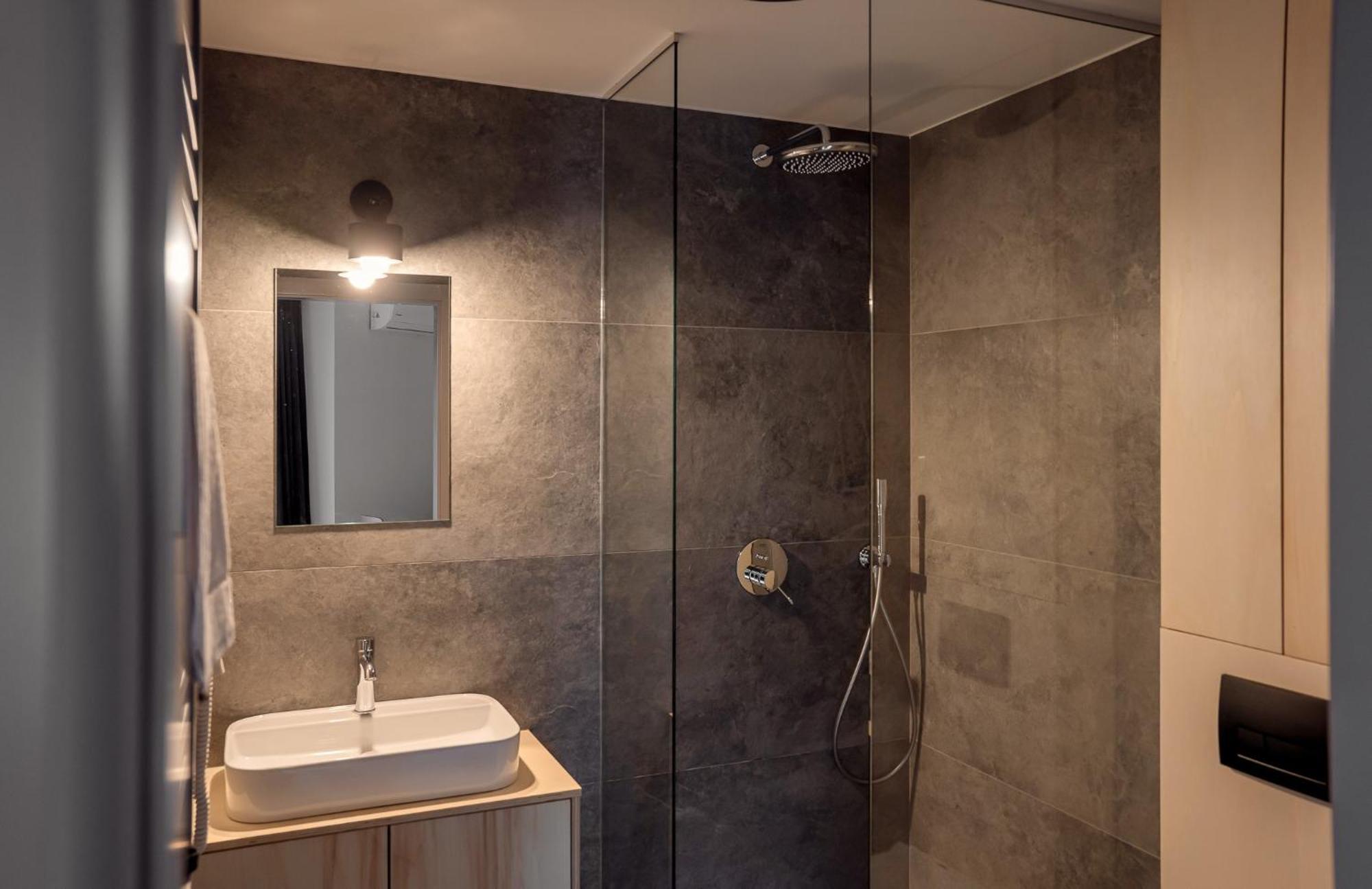 Apartment B27 *
