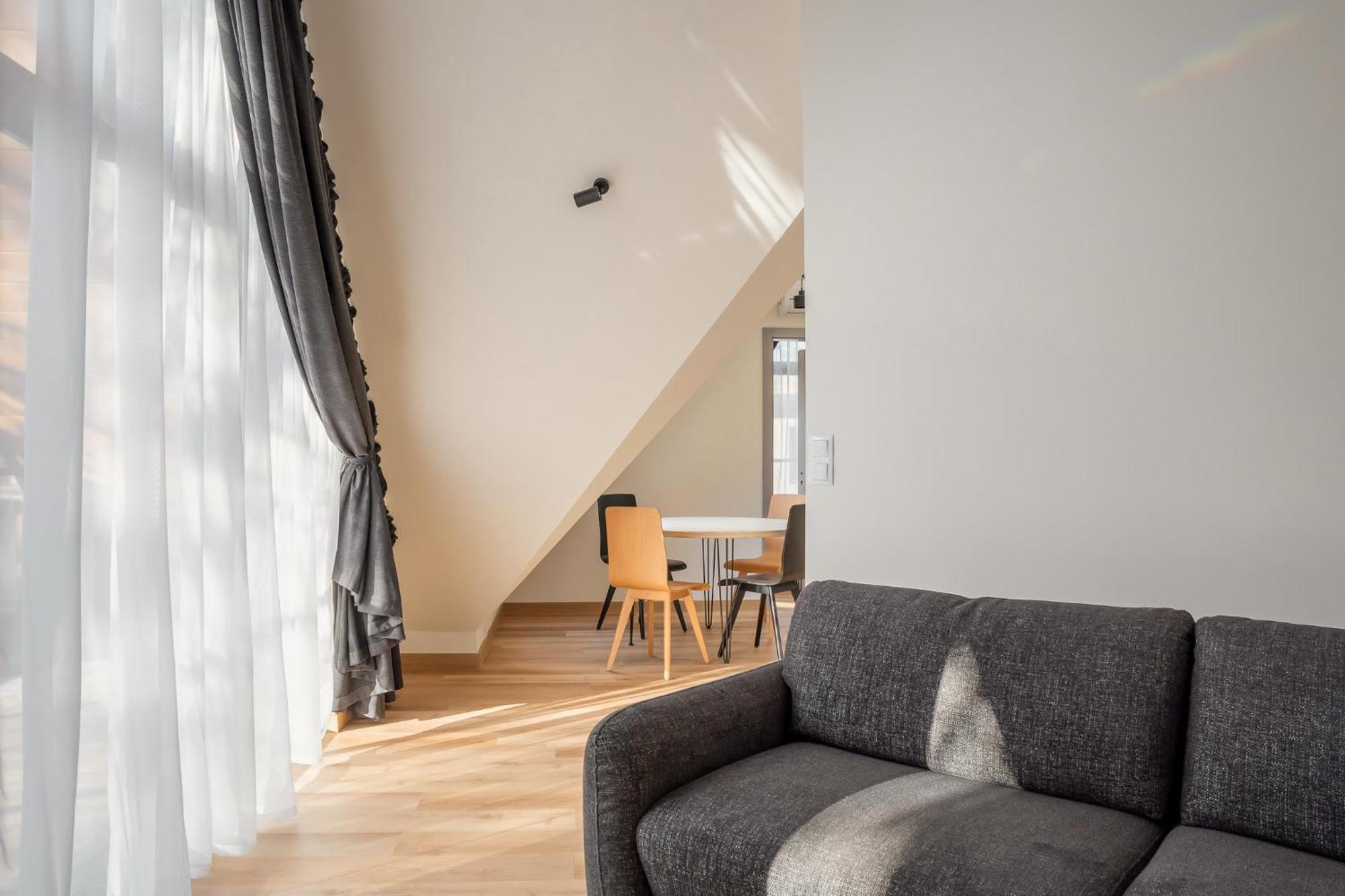 Apartment B27 *